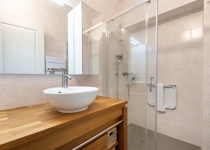 A 150m De La Grande Plage- 4 Adultes,1 Enfant * 莱萨布勒-多洛讷